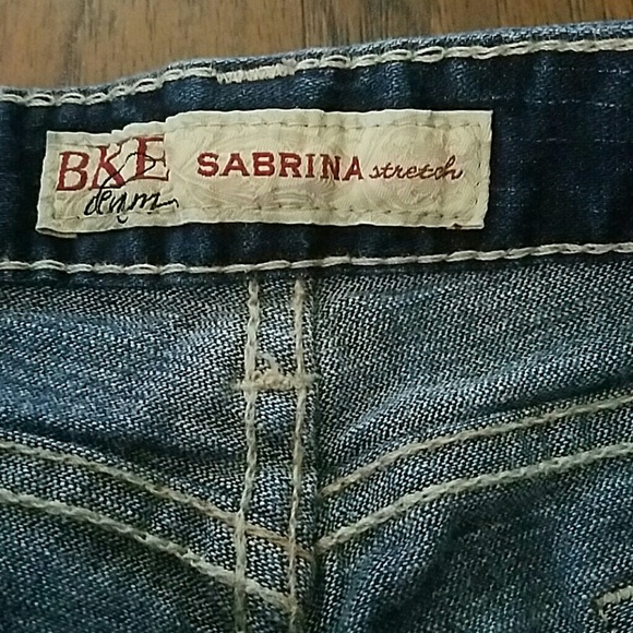 BKE Sabrina stretch Crop jeans - Picture 3 of 4
